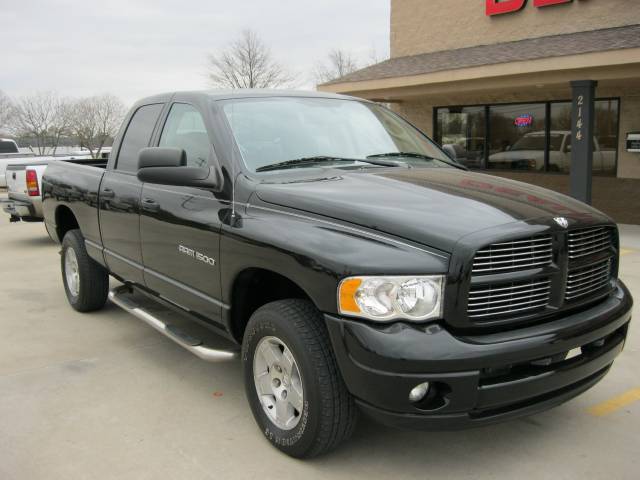 Dodge Ram Pickup 2003 photo 3