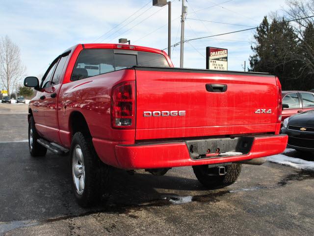 Dodge Ram Pickup 2003 photo 1