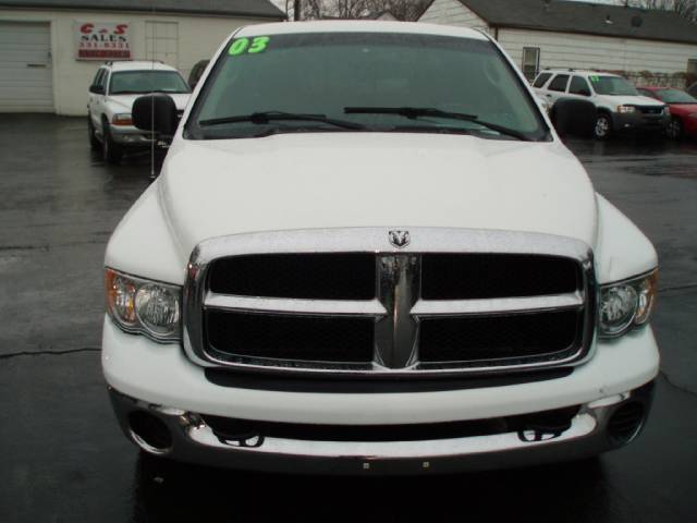 Dodge Ram Pickup 2003 photo 1