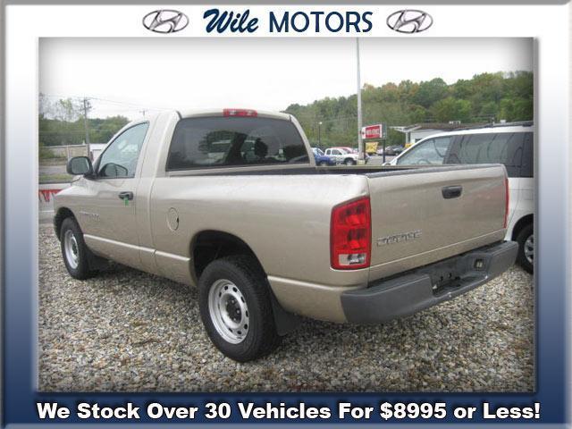 Dodge Ram Pickup 2003 photo 4