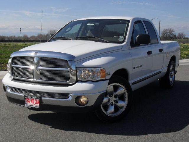 Dodge Ram Pickup 2003 photo 2