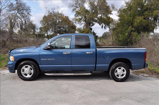 Dodge Ram Pickup 2003 photo 1