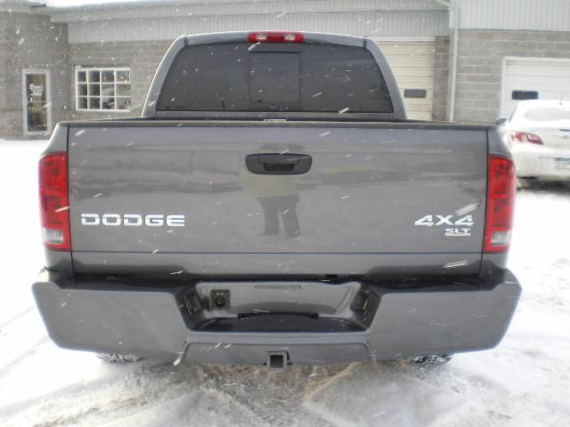 Dodge Ram Pickup 2003 photo 3