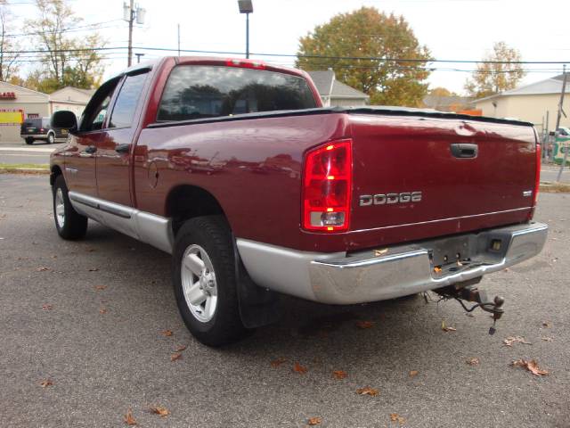 Dodge Ram Pickup 2003 photo 2