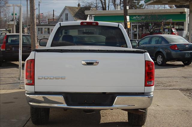 Dodge Ram Pickup 2003 photo 4