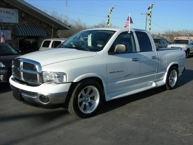 Dodge Ram Pickup 2003 photo 1