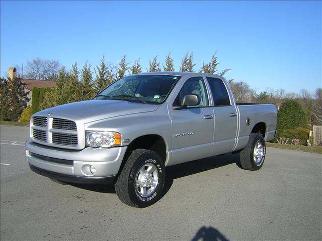 Dodge Ram Pickup 2003 photo 2