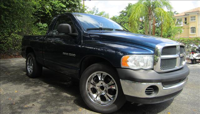 Dodge Ram Pickup 2003 photo 1