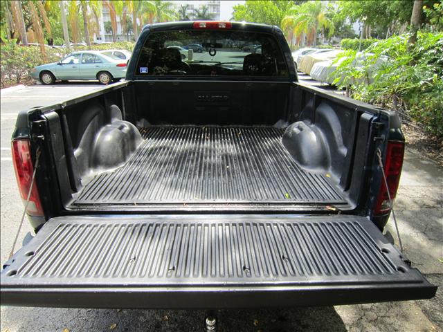 Dodge Ram Pickup 2003 photo 5