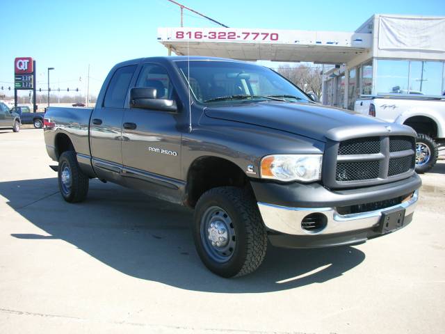 Dodge Ram Pickup 2003 photo 1