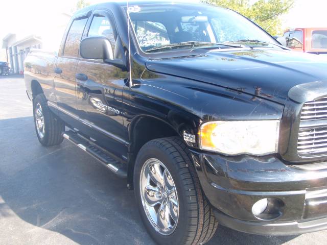 Dodge Ram Pickup 2003 photo 2