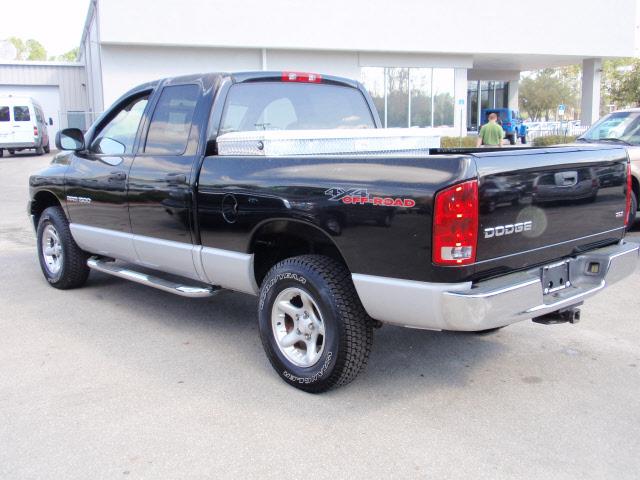 Dodge Ram Pickup 2003 photo 3