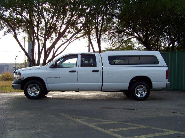 Dodge Ram Pickup 2003 photo 1