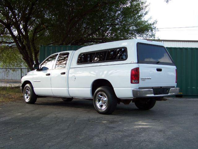 Dodge Ram Pickup 2003 photo 2