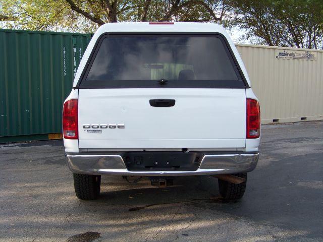 Dodge Ram Pickup 2003 photo 3