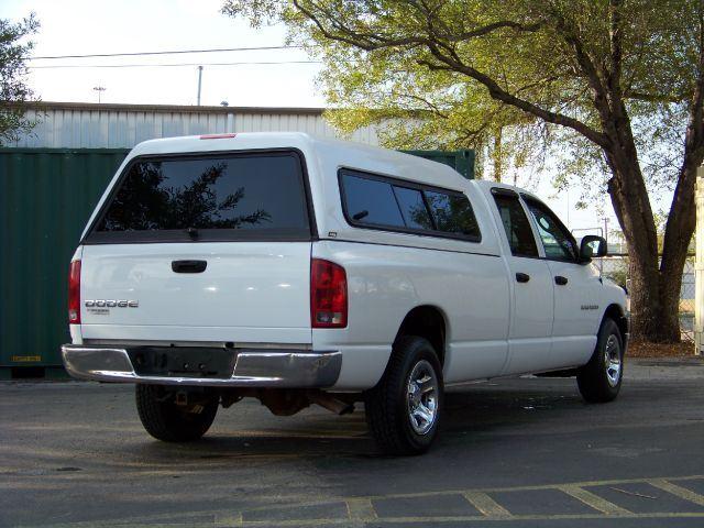 Dodge Ram Pickup 2003 photo 4