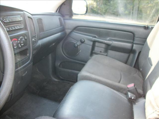 Dodge Ram Pickup 2003 photo 4