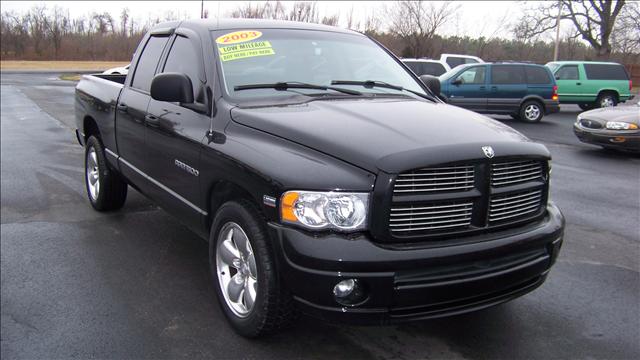 Dodge Ram Pickup 2003 photo 3