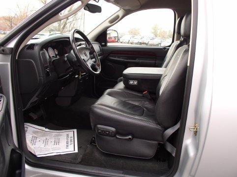 Dodge Ram Pickup 2003 photo 3