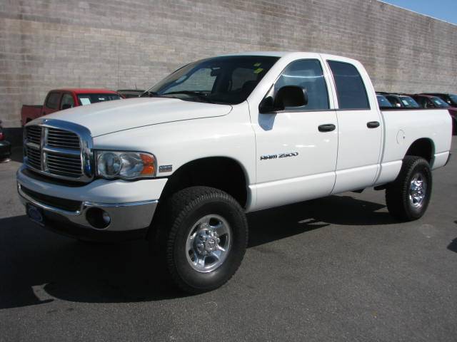 Dodge Ram Pickup 2003 photo 1