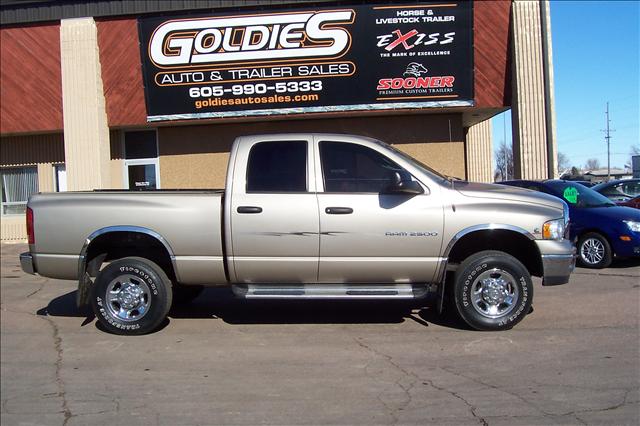 Dodge Ram Pickup 2003 photo 1