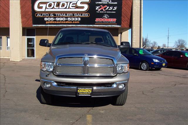 Dodge Ram Pickup 2003 photo 2