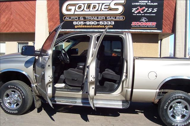 Dodge Ram Pickup 2003 photo 3