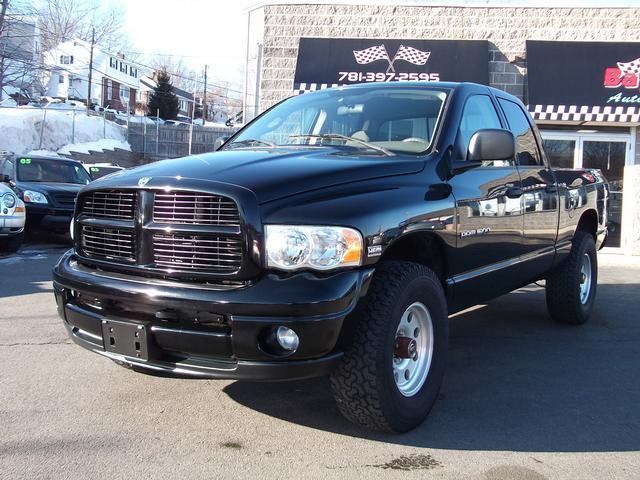 Dodge Ram Pickup 2003 photo 2