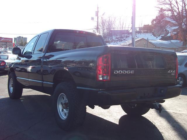 Dodge Ram Pickup 2003 photo 3