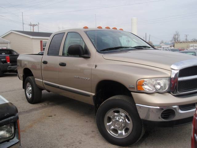 Dodge Ram Pickup 2003 photo 3