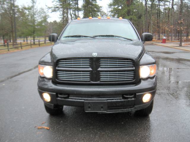 Dodge Ram Pickup 2WD Crew Cab 143.5 Pickup