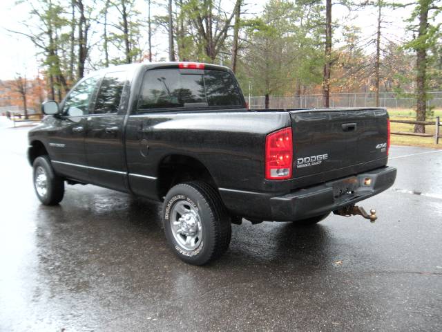 Dodge Ram Pickup 2003 photo 3