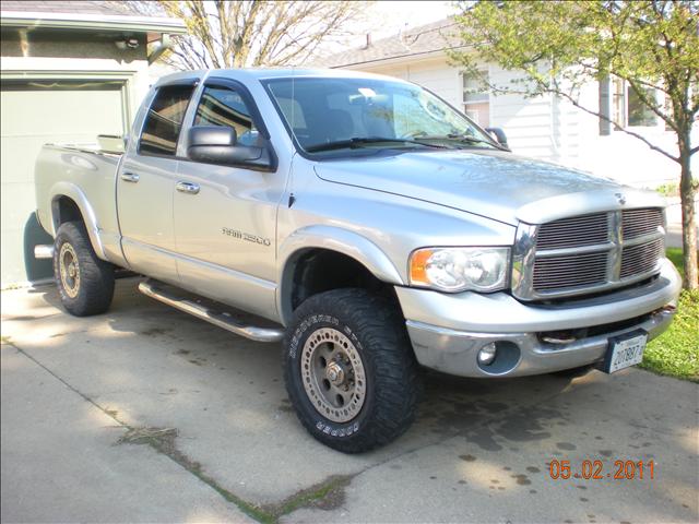 Dodge Ram Pickup 2003 photo 1