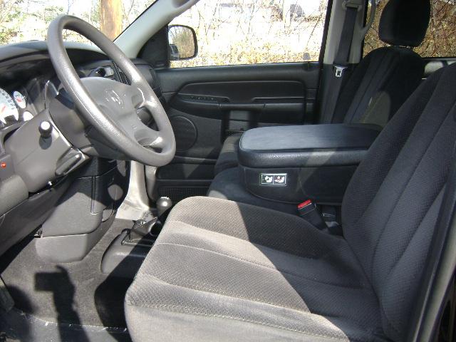 Dodge Ram Pickup 2003 photo 2