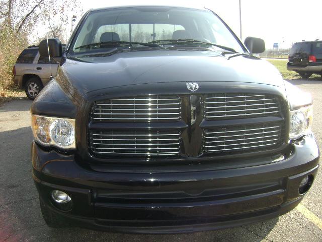 Dodge Ram Pickup 2003 photo 4