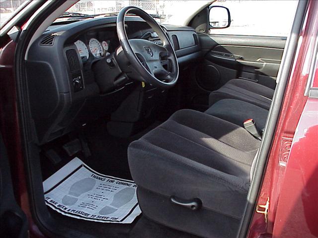 Dodge Ram Pickup 2003 photo 2