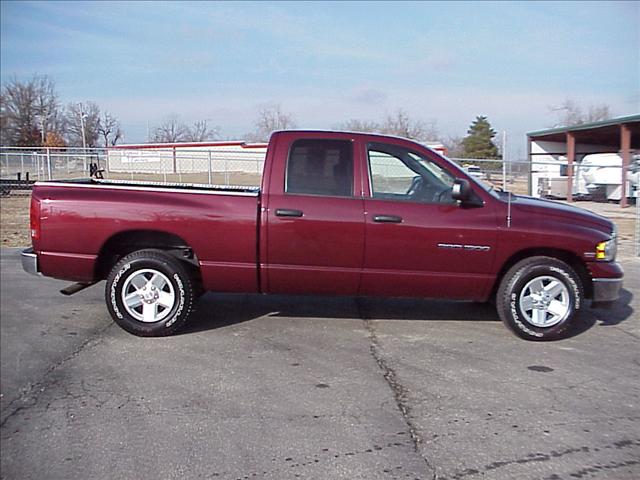 Dodge Ram Pickup 2003 photo 4