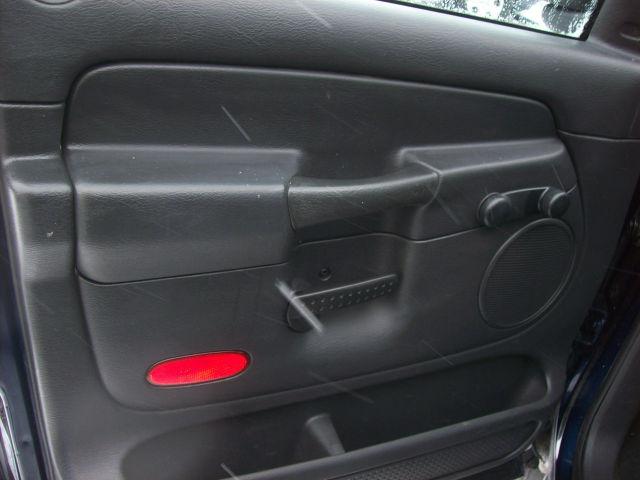 Dodge Ram Pickup 2003 photo 5