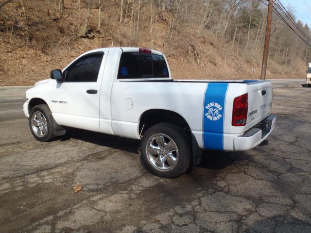 Dodge Ram Pickup 2003 photo 1