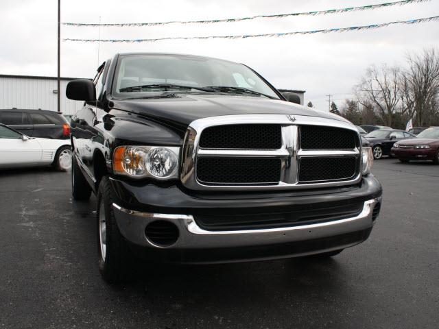 Dodge Ram Pickup 2004 photo 2