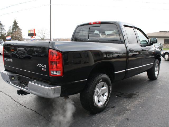 Dodge Ram Pickup 2004 photo 3