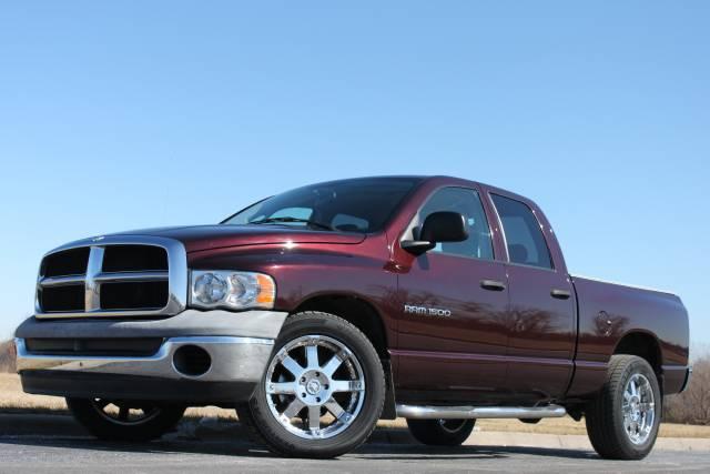 Dodge Ram Pickup 2004 photo 2