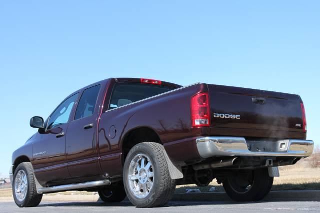 Dodge Ram Pickup 2004 photo 3