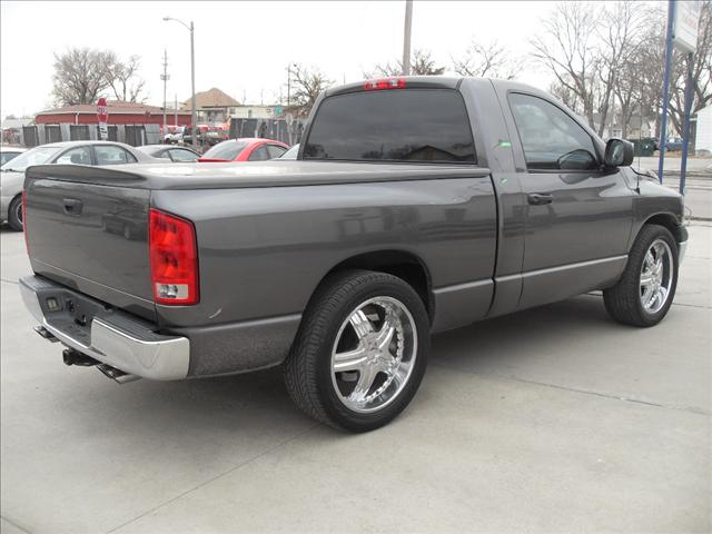 Dodge Ram Pickup 2004 photo 3