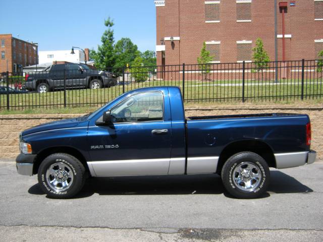 Dodge Ram Pickup 2004 photo 4