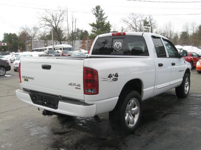 Dodge Ram Pickup 2004 photo 4