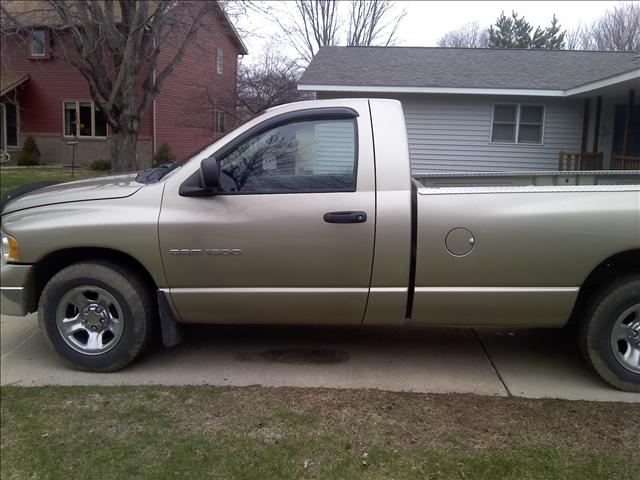 Dodge Ram Pickup 2004 photo 1