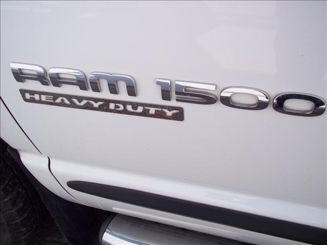 Dodge Ram Pickup 2004 photo 3