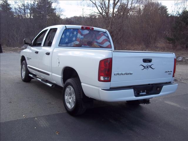 Dodge Ram Pickup 2004 photo 4