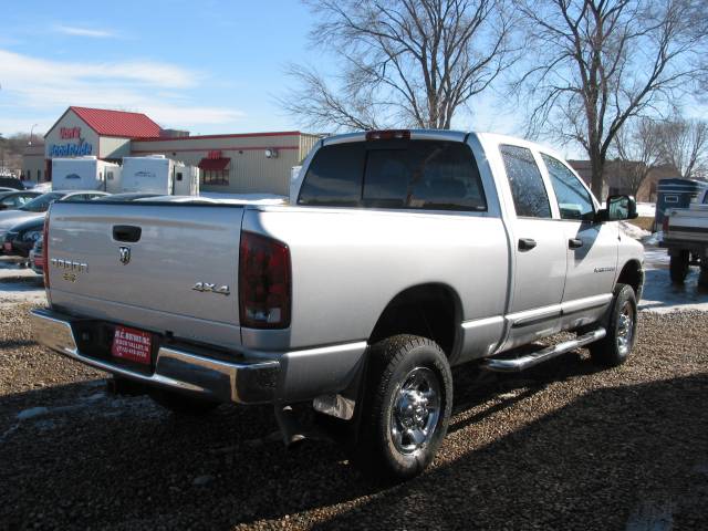 Dodge Ram Pickup 2004 photo 3